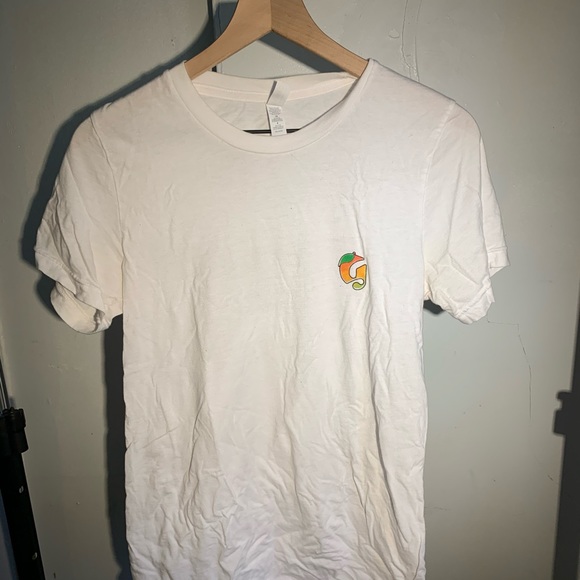 Glossier Tops - glossier mango release fitted tee